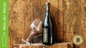 Der Wein der Woche 2021 Kalenderwoche 12 stammt vom Weingut  Kurth aus Ahrweiler.